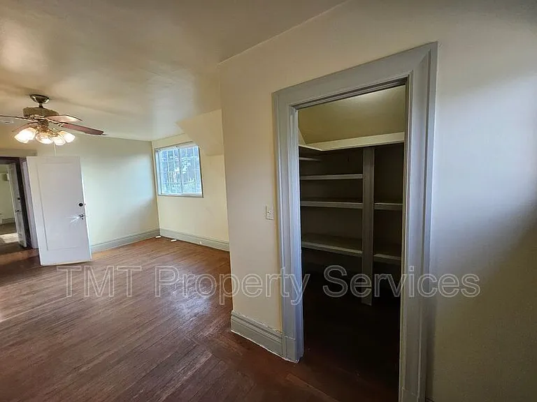 1214 N Pershing Ave — Photo 93