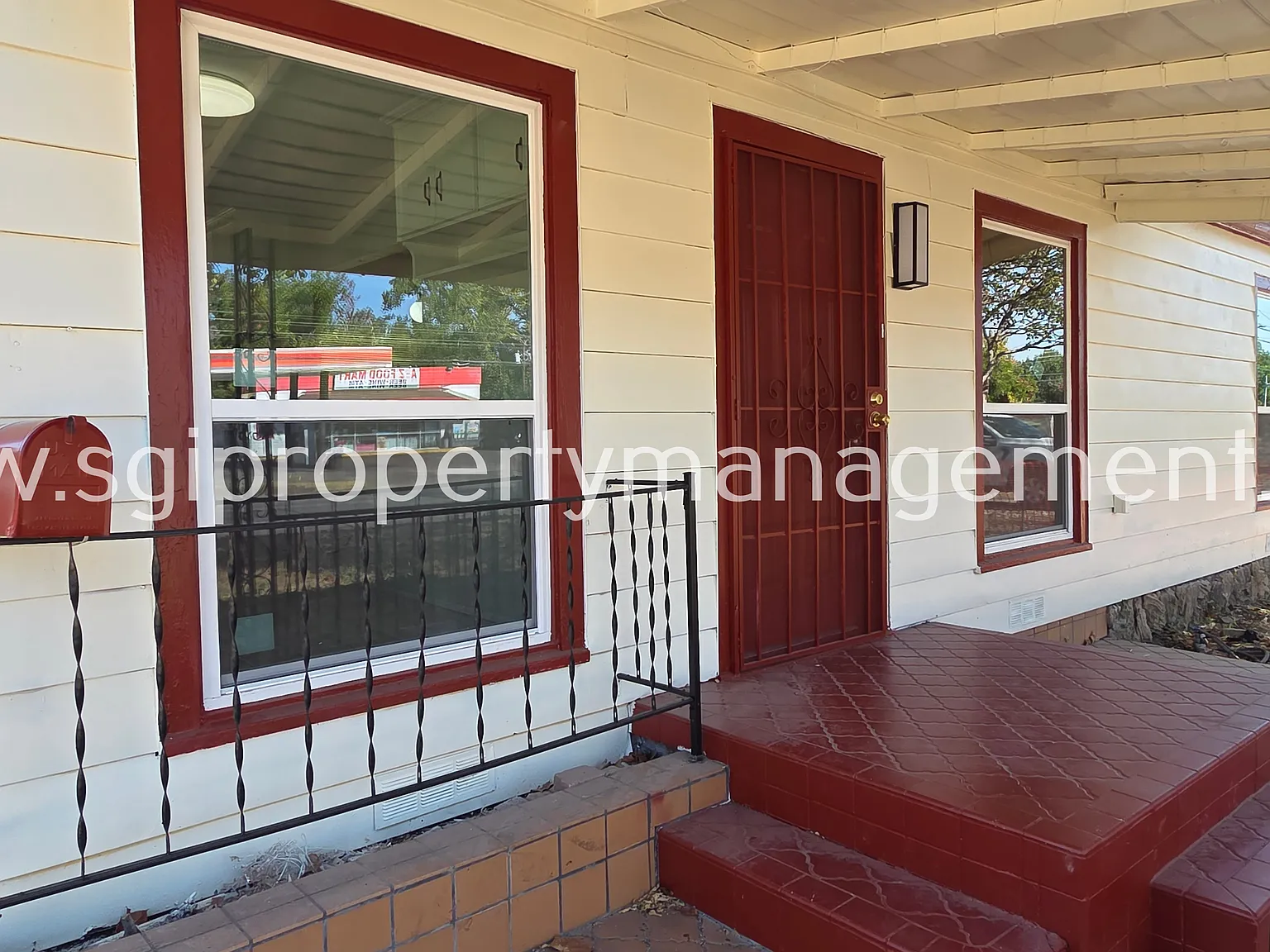 2 bedroom Irving home for rent! — Photo 3