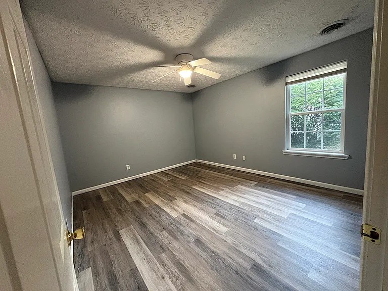 415 W Kentucky Ave — Photo 4