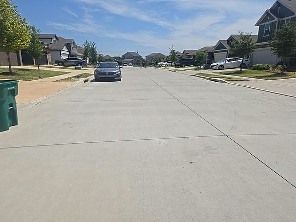 4th image of 2119 River Pine Rd