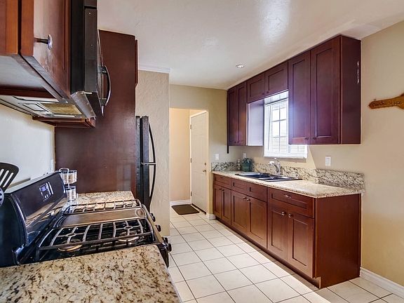 3rd image of 125 Coolwater Dr