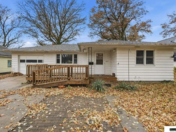 561 N 2nd St, Tecumseh, NE 68450