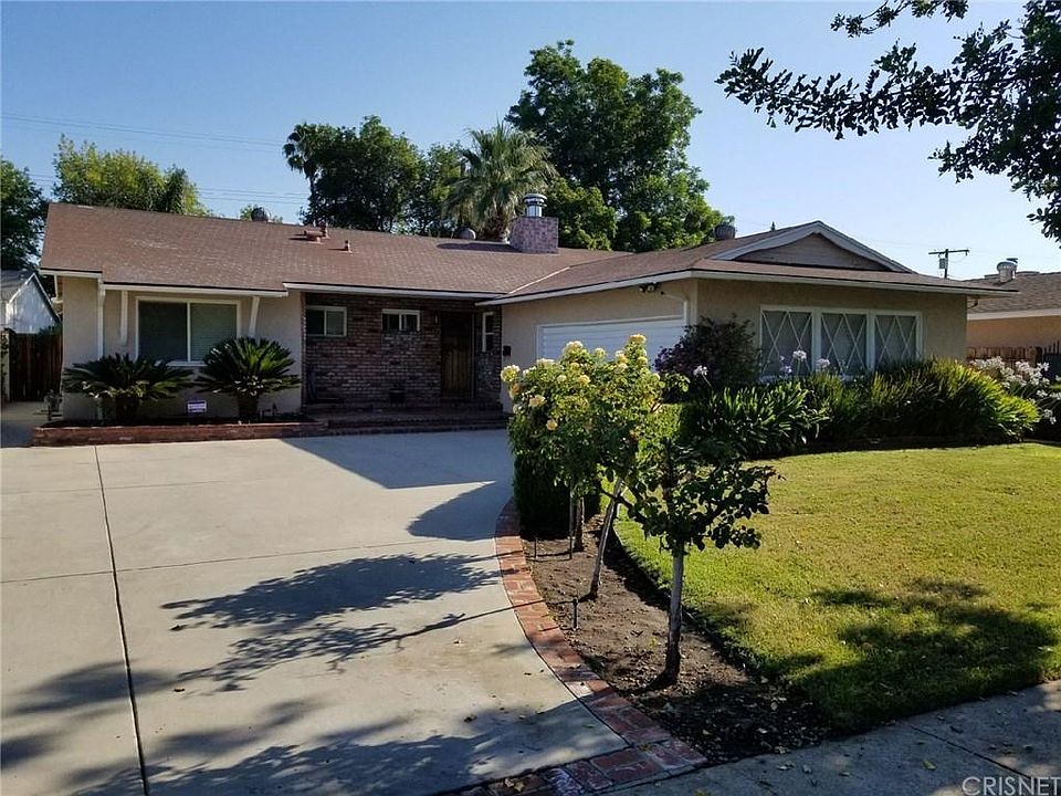 1st image of 22337 Kittridge St