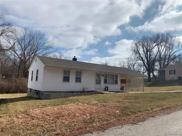 41 Sharon Dr, Saint Charles, MO 63303