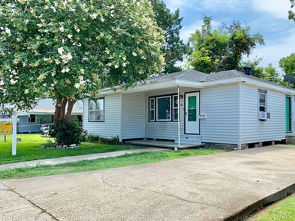 2nd image of 210 Louisa St