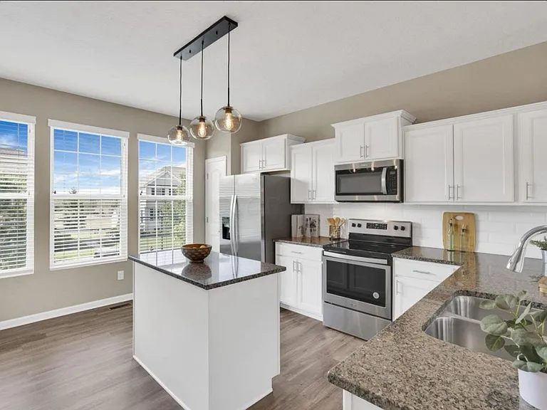 483 Autumn Ridge Cir — Photo 11