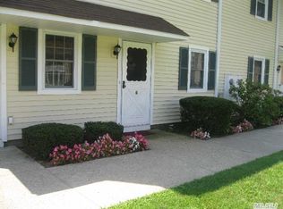 215 E Main St APT 6, East Islip, NY 11730