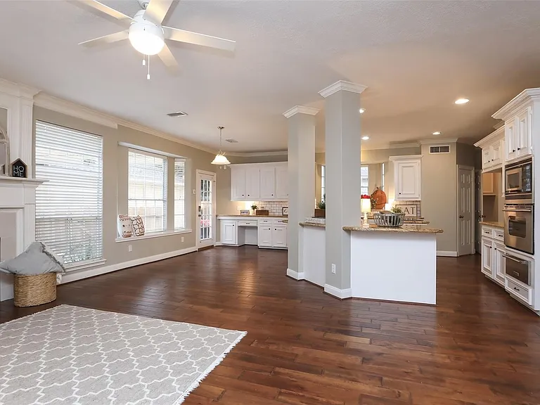 7906 Tizerton Ct — Photo 15