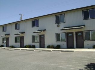 2084 NE Fairview Ave APT A, Grants Pass, OR 97526