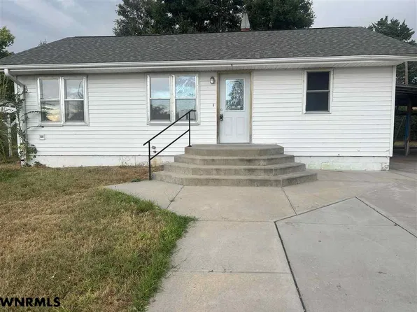709 Dakota St, Benkelman, NE 69021
