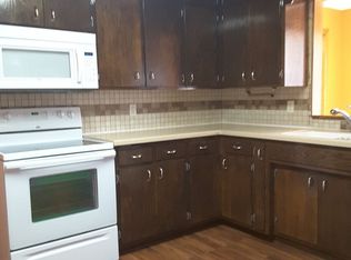 203 4th St NW, Morristown, MN 55052