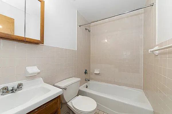 Rented by Green Leaf Management, LLC | media 14