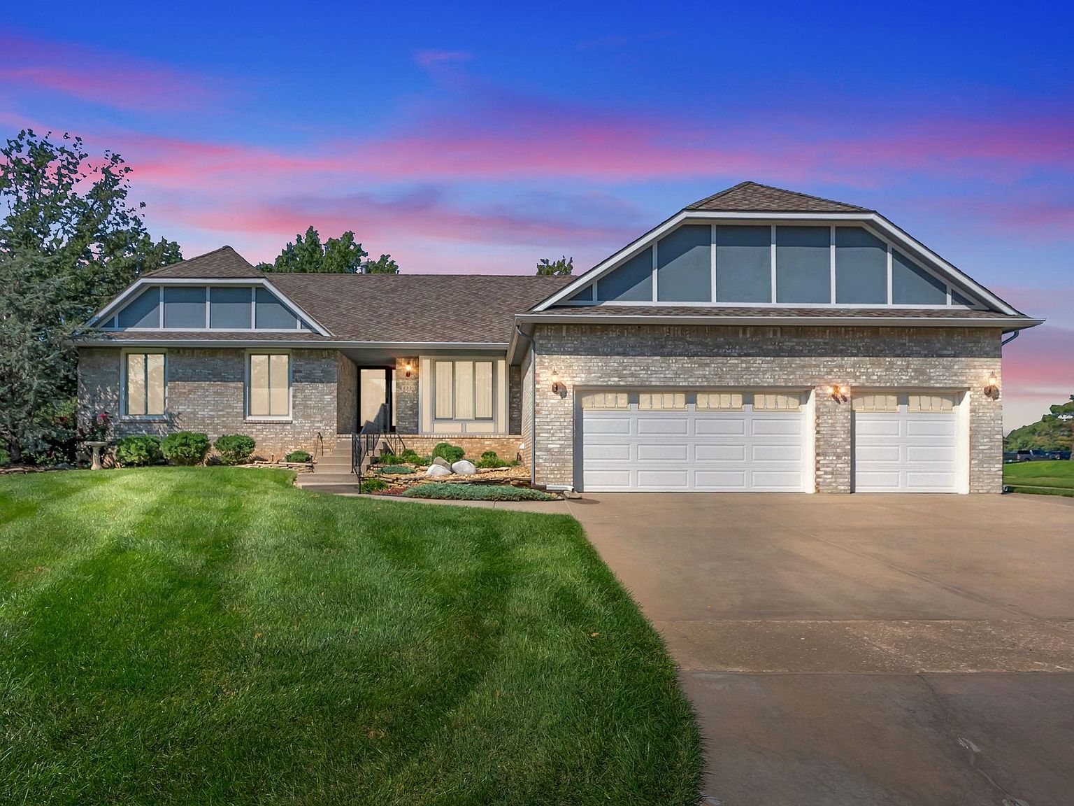 2331 N Ridge Club Cir