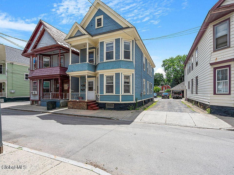 1st image of 15 Ingersoll Ave