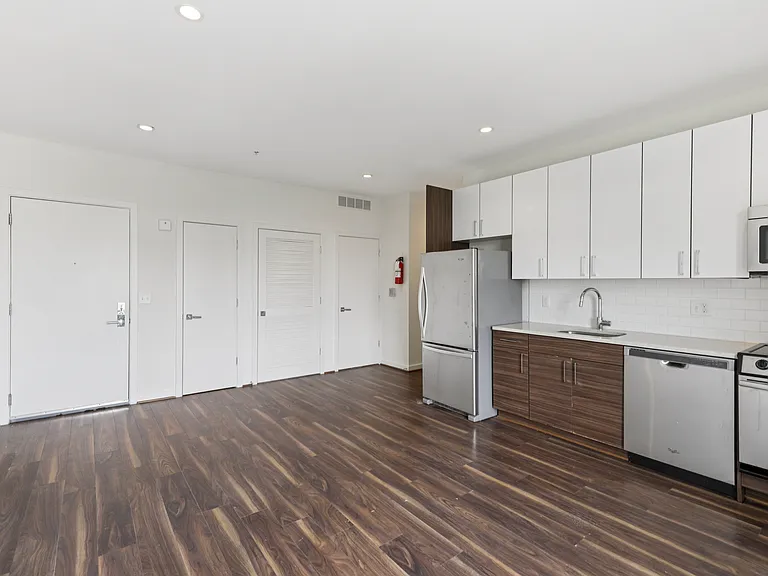 Fahrenheit Apartments — Photo 5