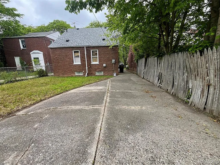11018 Whitehill St — Photo 14