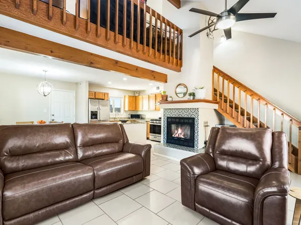1068 Highland Way, Santa Fe, NM 87507