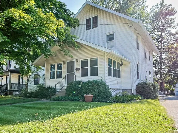 616 S Walnut St, Cameron, MO 64429