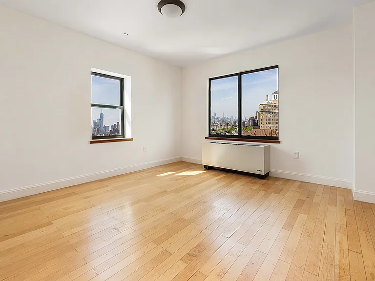 939 Union St #11 — Photo 12