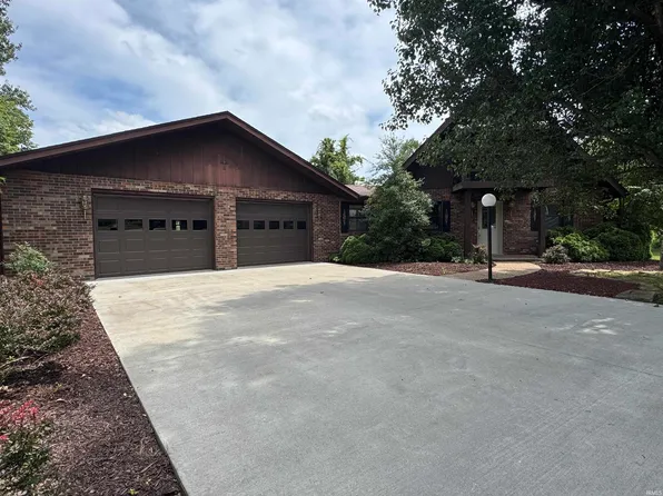 1000 W Star Cir, Santa Claus, IN 47579