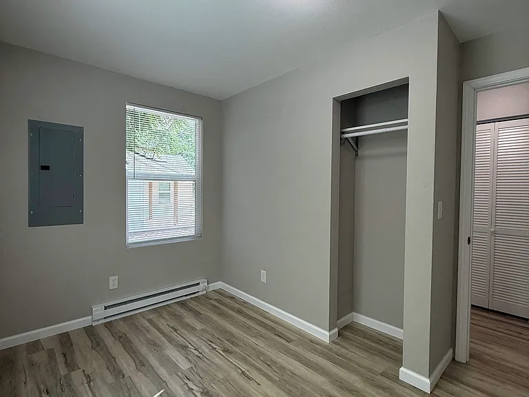 305 N Park Ave — Photo 10