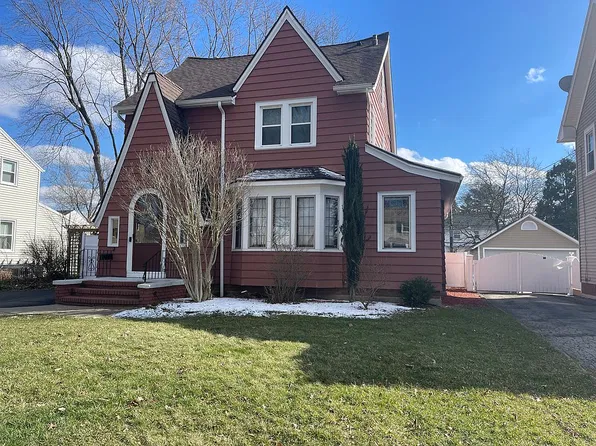 175 Irvington Rd, Rochester, NY 14620