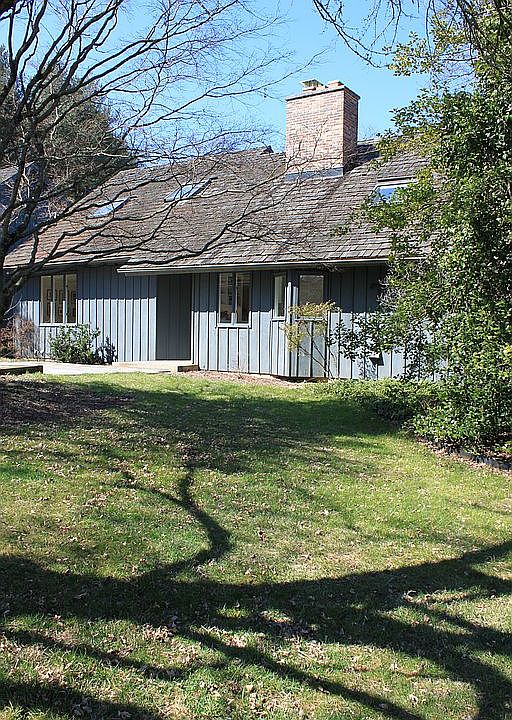 1st image of 44 Clifton Dr