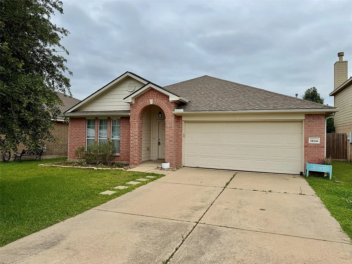Building Photo - 25206 Barmby Dr