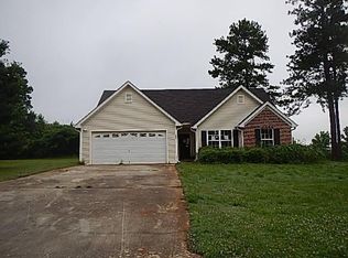 638 Applewood Dr, Monroe, GA 30656