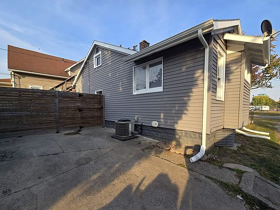 5th image of 1101 Saint Marys Ave