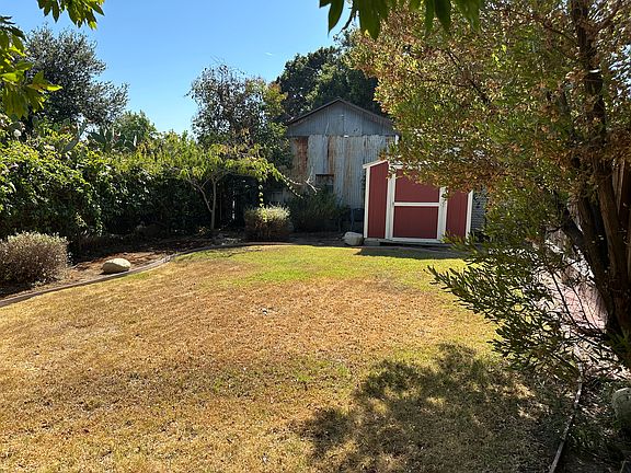 4th image of 960 E Santa Paula St #962.5