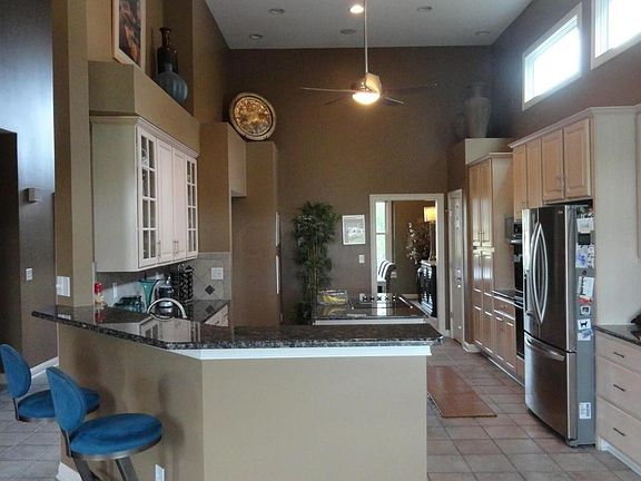 5th image of 1483 Oxbow Dr