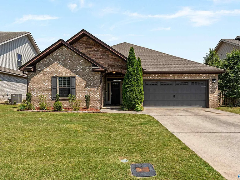 3013 Mallard Point Dr SE — Photo 1