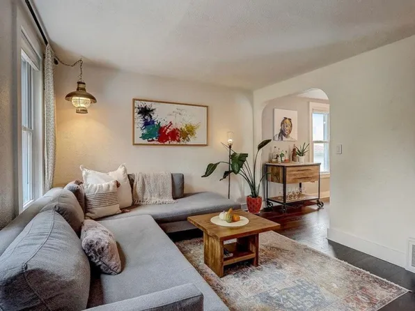 1926 N Bartlett Ave, Milwaukee, WI 53202