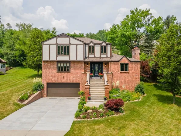 319 Waterman Rd, Clairton, PA 15025