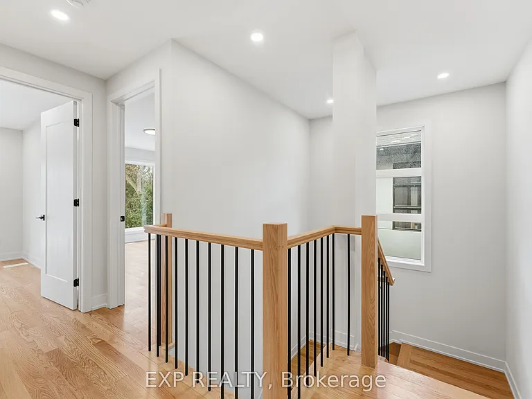 512 Roosevelt Ave #B — Photo 24