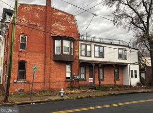 866 N 6th St, Reading, PA 19601