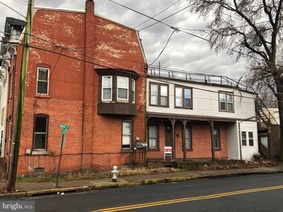 866 N 6th St, Reading, PA, 19601