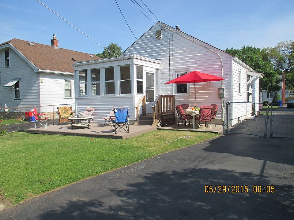 2nd image of 233 Florence Ave