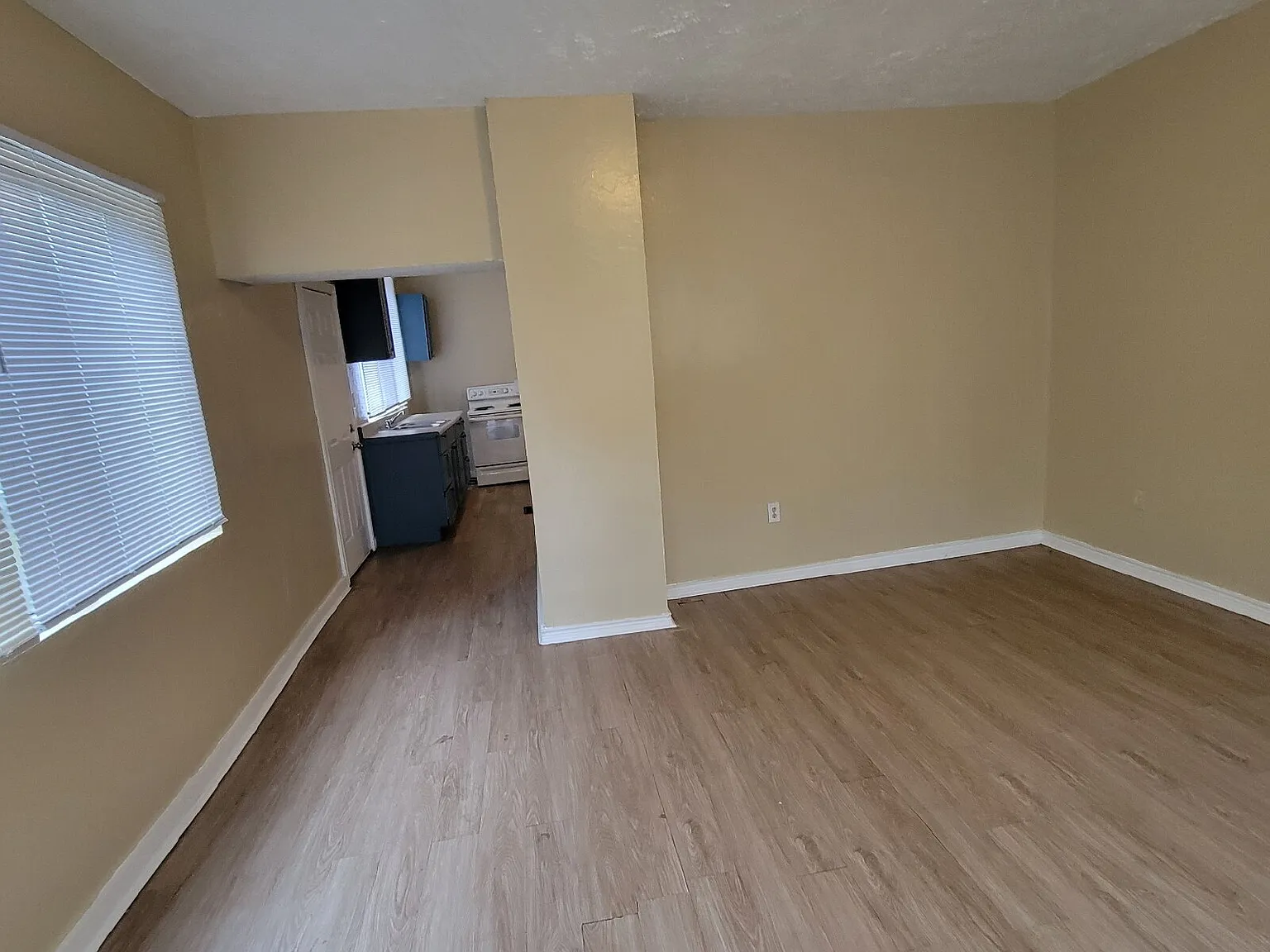 4 bed, 2.0 bath, $1,025 — Photo 4