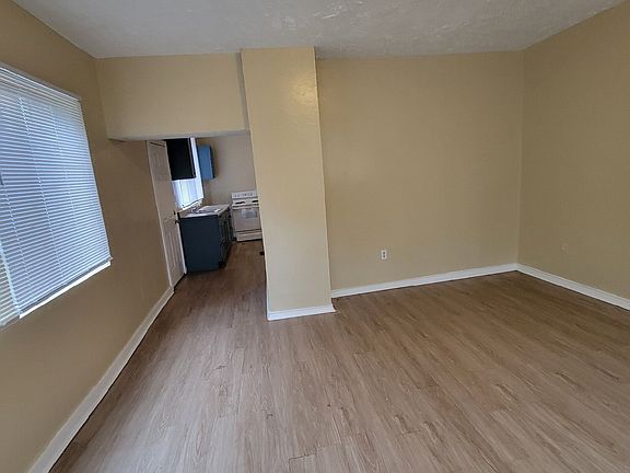 4th image of 465 N Goodlet Ave