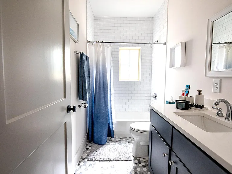 861 E Lake Dr — Photo 12