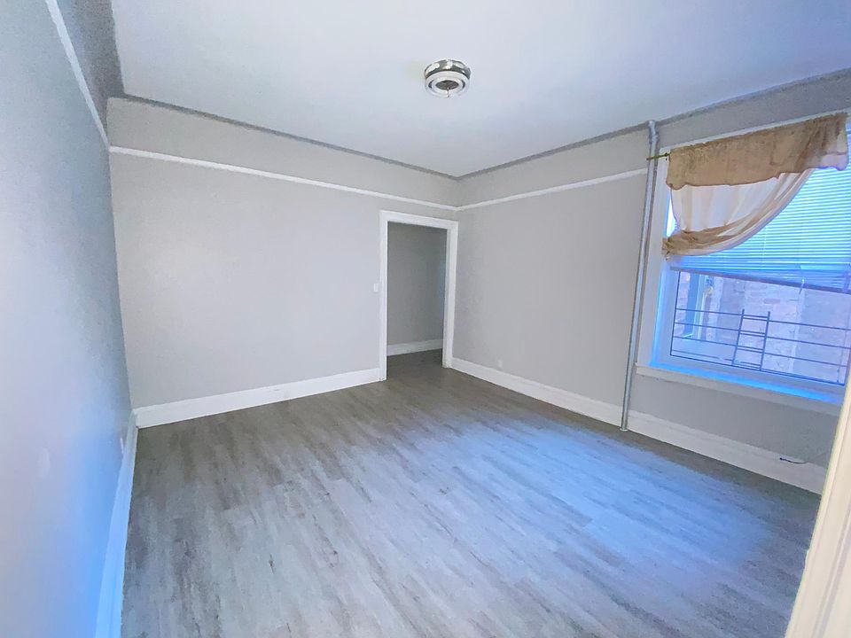 1st image of 6423 11th Ave #2B