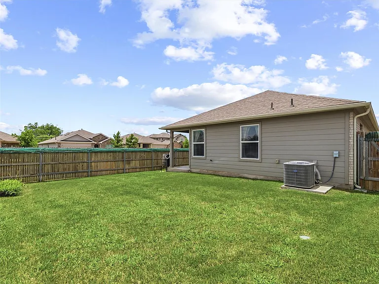 233 Baron Creek Trl — Photo 25