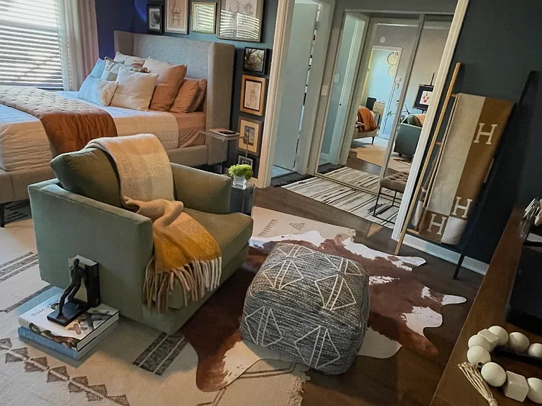 703 E Providencia Ave — Photo 13