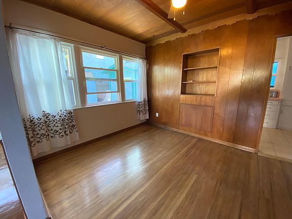5th image of 4016 Illinois St #4016