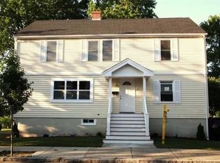 208 River Rd, Winthrop, MA 02152