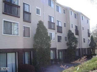 10 Fort Point St #B19, Norwalk, CT 06855