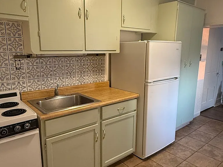 115 S Franklin St — Photo 7