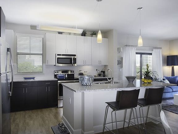 4th image of 430 3rd Ave S APT 159